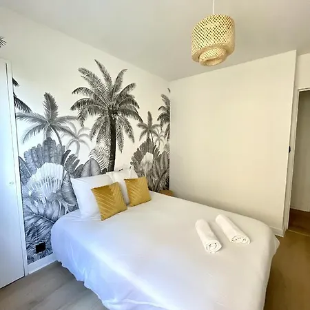 La Douceur Roannaise - Parking Prive Proche Gare Apartment