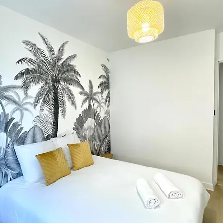 La Douceur Roannaise - Parking Prive Proche Gare Apartment